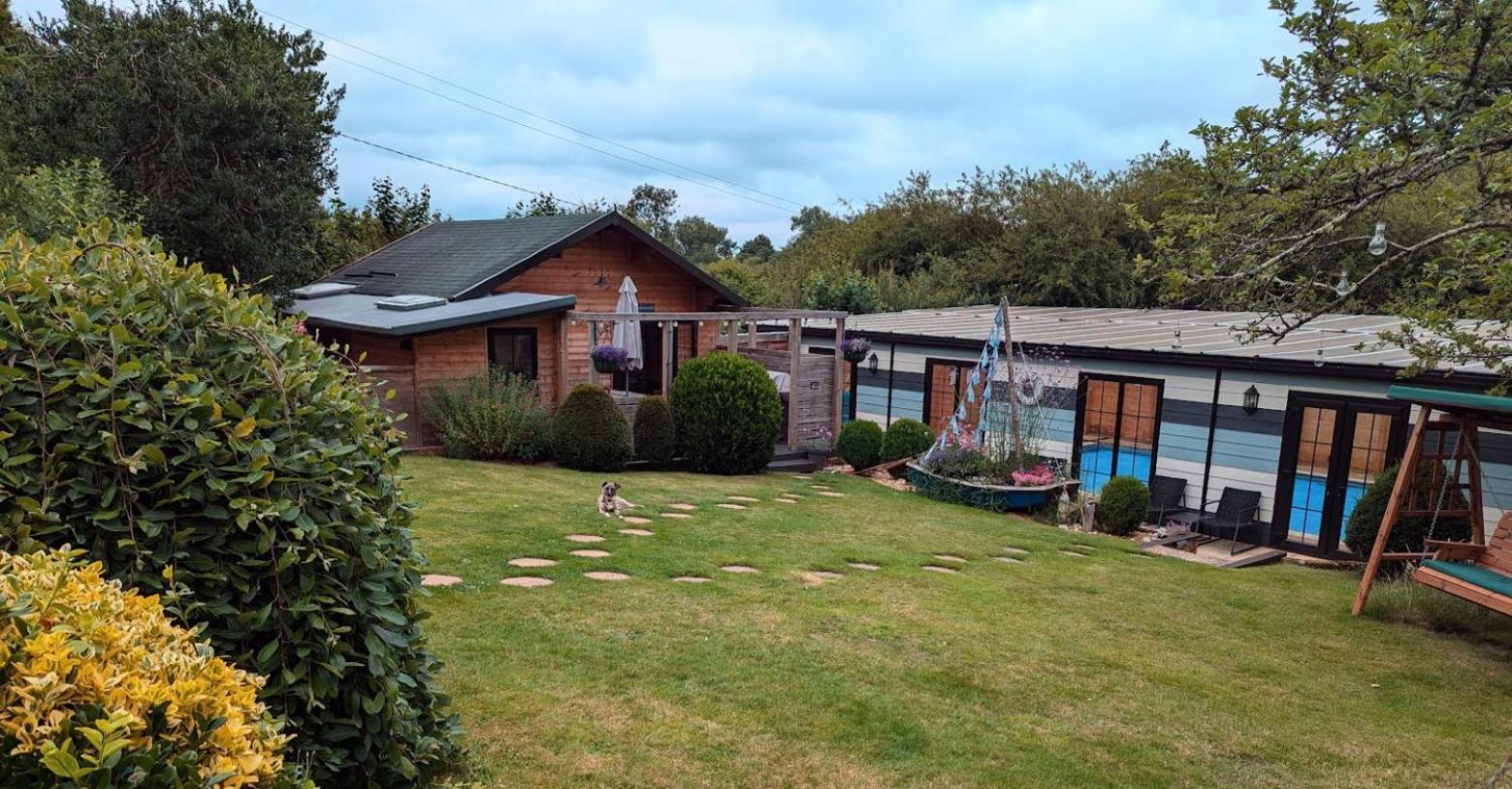 'Monktonmead Lodge' In Secluded Setting, With Private Indoor Pool. Ryde  Extérieur photo